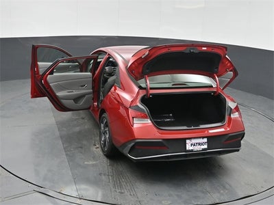 2025 Hyundai Elantra Hybrid SEL Sport