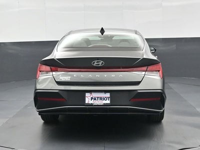 2025 Hyundai Elantra SEL Convenience