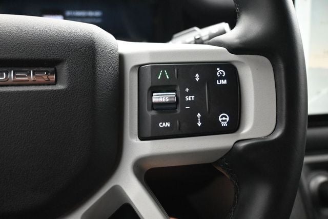 2024 Land Rover Defender 130 X-Dynamic SE