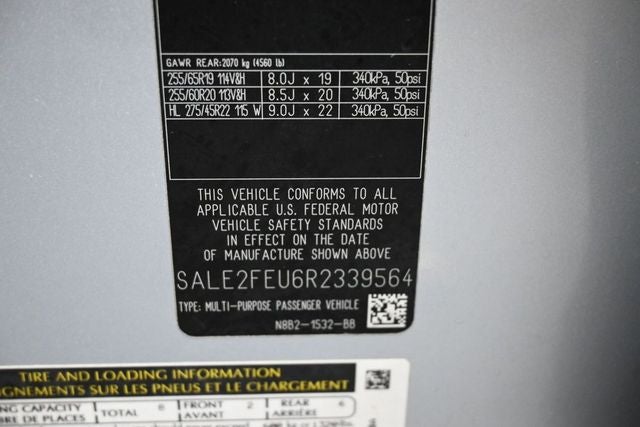 2024 Land Rover Defender 130 X-Dynamic SE