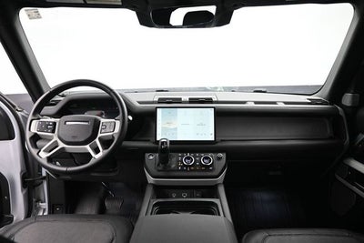 2024 Land Rover Defender 130 X-Dynamic SE