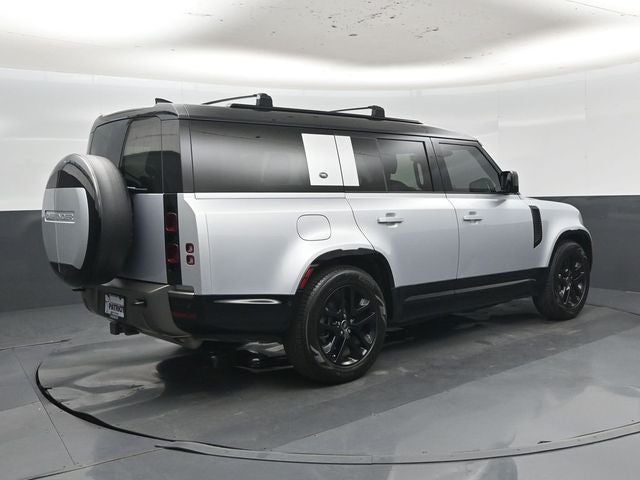 2024 Land Rover Defender 130 X-Dynamic SE