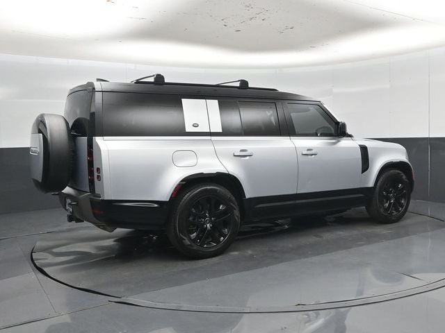 2024 Land Rover Defender 130 X-Dynamic SE