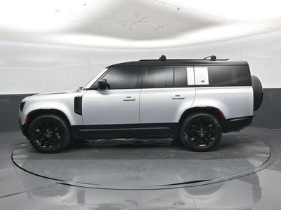 2024 Land Rover Defender 130 X-Dynamic SE