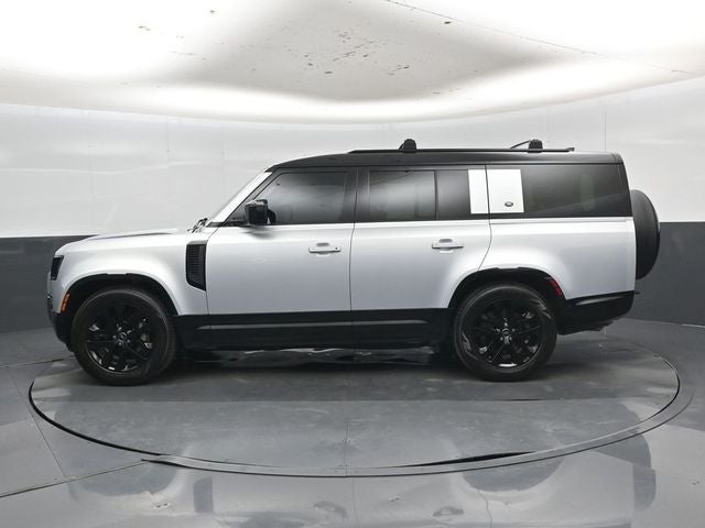 2024 Land Rover Defender 130 X-Dynamic SE