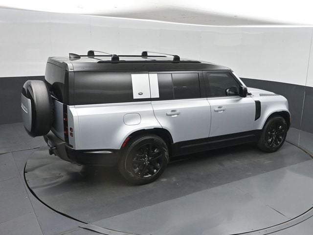 2024 Land Rover Defender 130 X-Dynamic SE