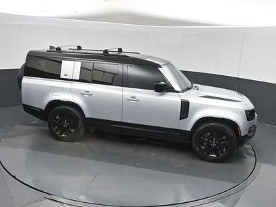 2024 Land Rover Defender 130 X-Dynamic SE