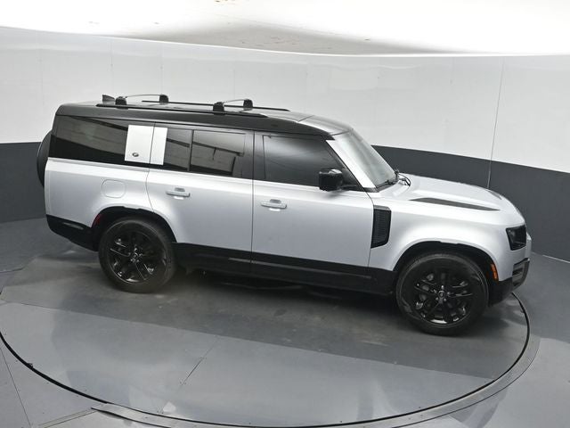 2024 Land Rover Defender 130 X-Dynamic SE