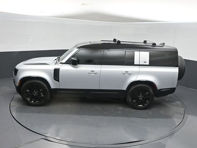 2024 Land Rover Defender 130 X-Dynamic SE