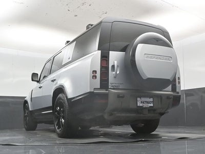 2024 Land Rover Defender 130 X-Dynamic SE