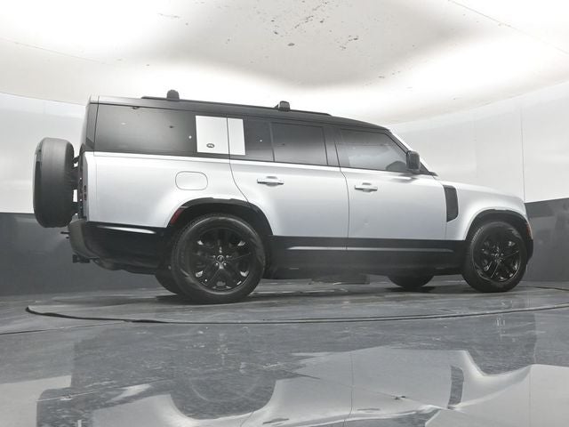 2024 Land Rover Defender 130 X-Dynamic SE