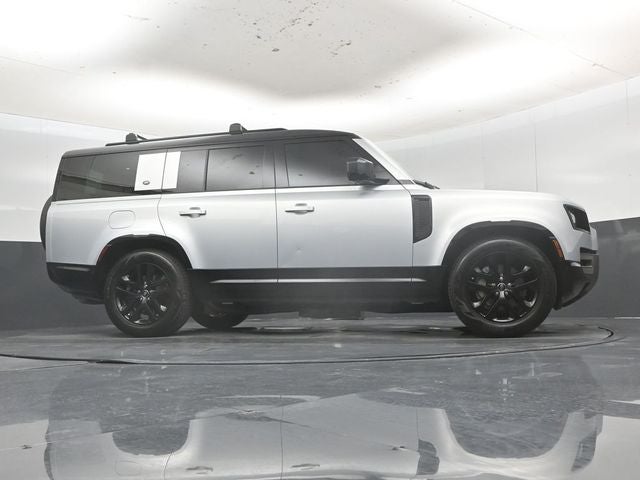 2024 Land Rover Defender 130 X-Dynamic SE