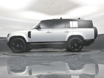 2024 Land Rover Defender 130 X-Dynamic SE