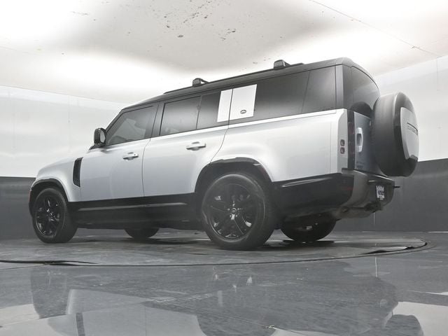 2024 Land Rover Defender 130 X-Dynamic SE