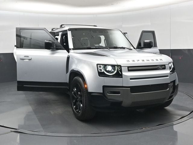 2024 Land Rover Defender 130 X-Dynamic SE