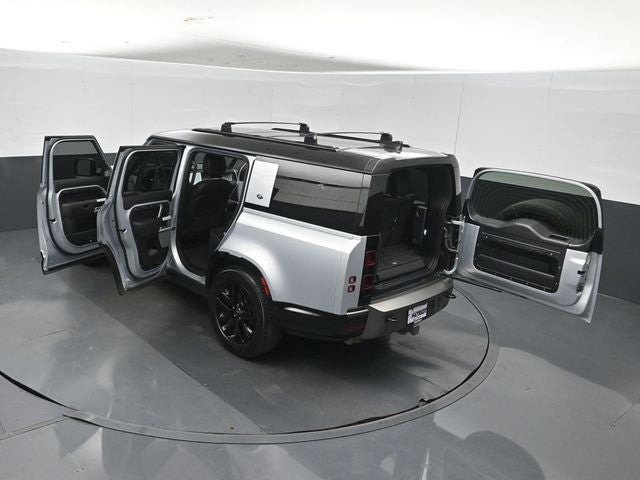 2024 Land Rover Defender 130 X-Dynamic SE