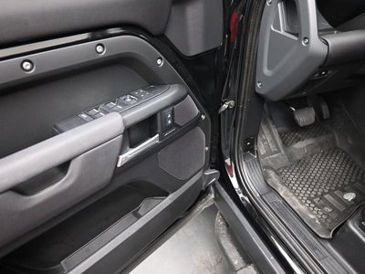 2025 Land Rover Defender 110 S