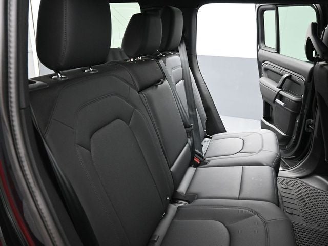 2025 Land Rover Defender 110 S