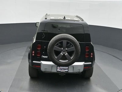 2025 Land Rover Defender 110 S
