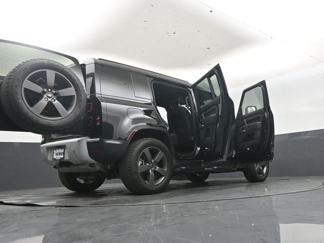 2025 Land Rover Defender 110 S
