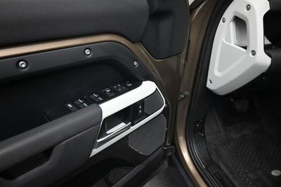 2020 Land Rover Defender 110 SE