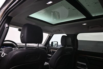 2020 Land Rover Defender 110 SE
