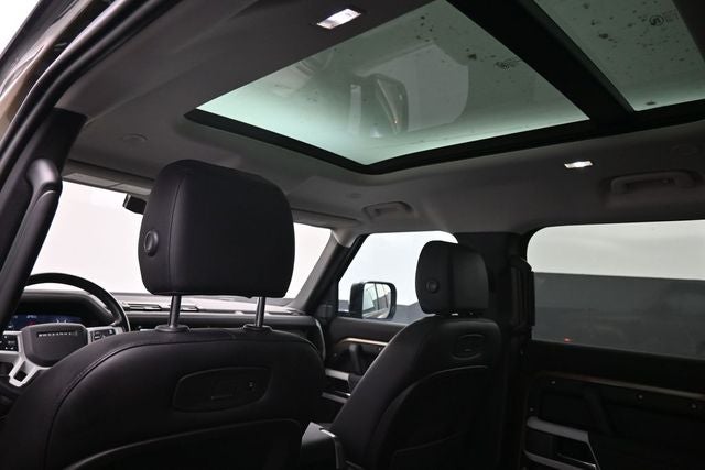 2020 Land Rover Defender 110 SE