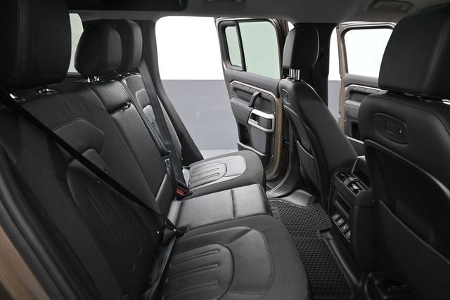 2020 Land Rover Defender 110 SE