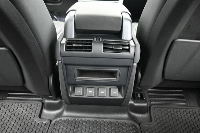2020 Land Rover Defender 110 SE