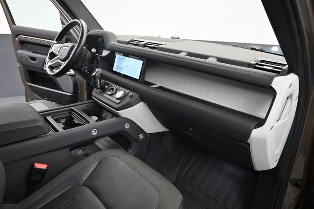 2020 Land Rover Defender 110 SE