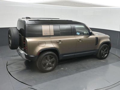 2020 Land Rover Defender 110 SE