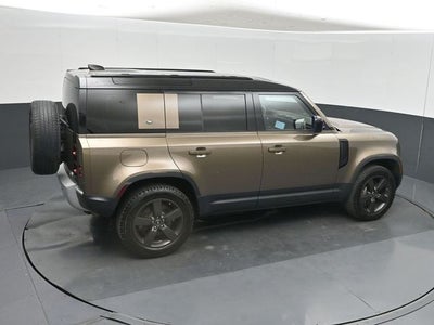 2020 Land Rover Defender 110 SE