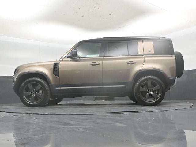 2020 Land Rover Defender 110 SE