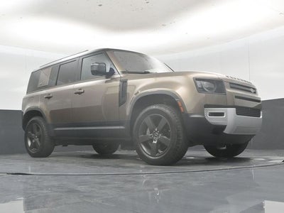 2020 Land Rover Defender 110 SE