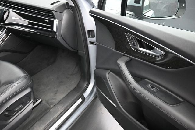 2023 Audi Q7 45 Premium Plus quattro