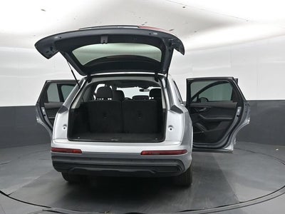 2023 Audi Q7 45 Premium Plus quattro