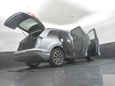 2023 Audi Q7 45 Premium Plus quattro
