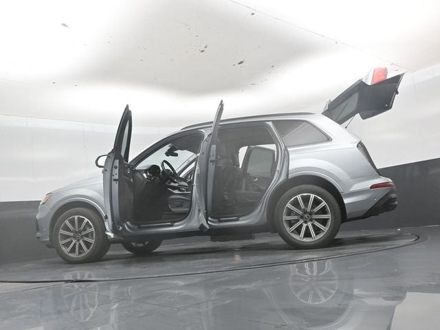 2023 Audi Q7 45 Premium Plus quattro