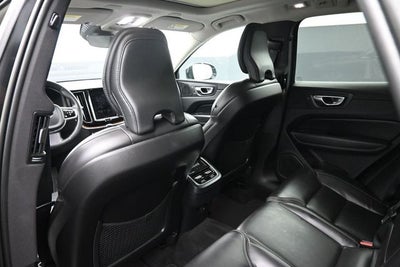 2023 Volvo XC60 B5 Ultimate Bright Theme