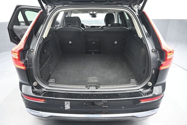 2023 Volvo XC60 B5 Ultimate Bright Theme