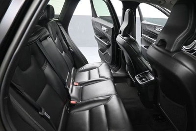 2023 Volvo XC60 B5 Ultimate Bright Theme