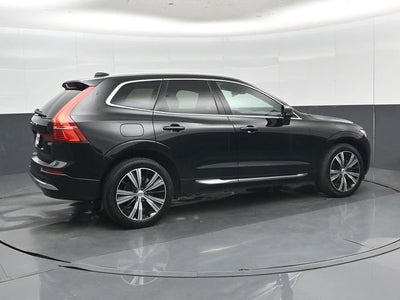 2023 Volvo XC60 B5 Ultimate Bright Theme