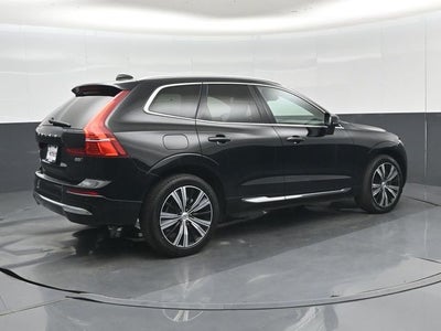 2023 Volvo XC60 B5 Ultimate Bright Theme