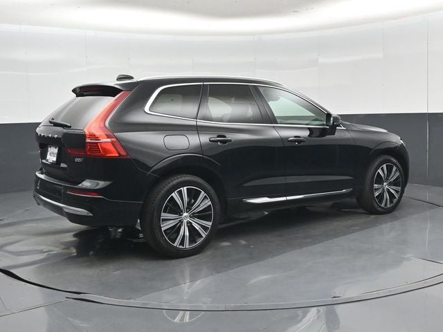 2023 Volvo XC60 B5 Ultimate Bright Theme