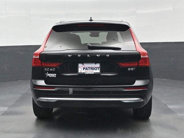 2023 Volvo XC60 B5 Ultimate Bright Theme