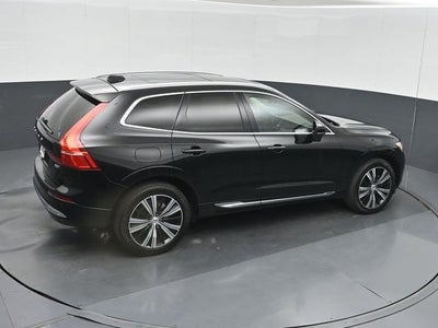 2023 Volvo XC60 B5 Ultimate Bright Theme