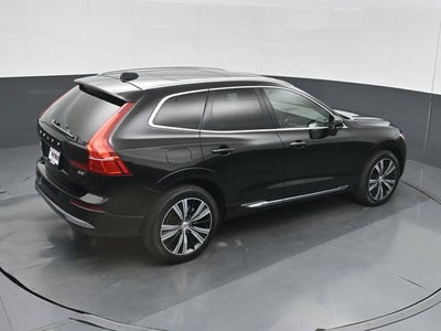 2023 Volvo XC60 B5 Ultimate Bright Theme