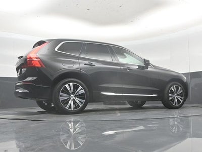 2023 Volvo XC60 B5 Ultimate Bright Theme