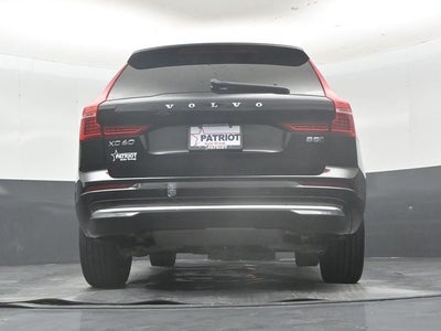 2023 Volvo XC60 B5 Ultimate Bright Theme