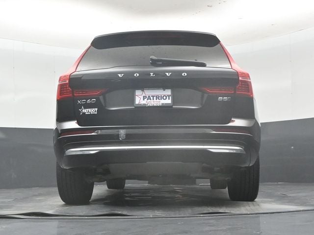 2023 Volvo XC60 B5 Ultimate Bright Theme